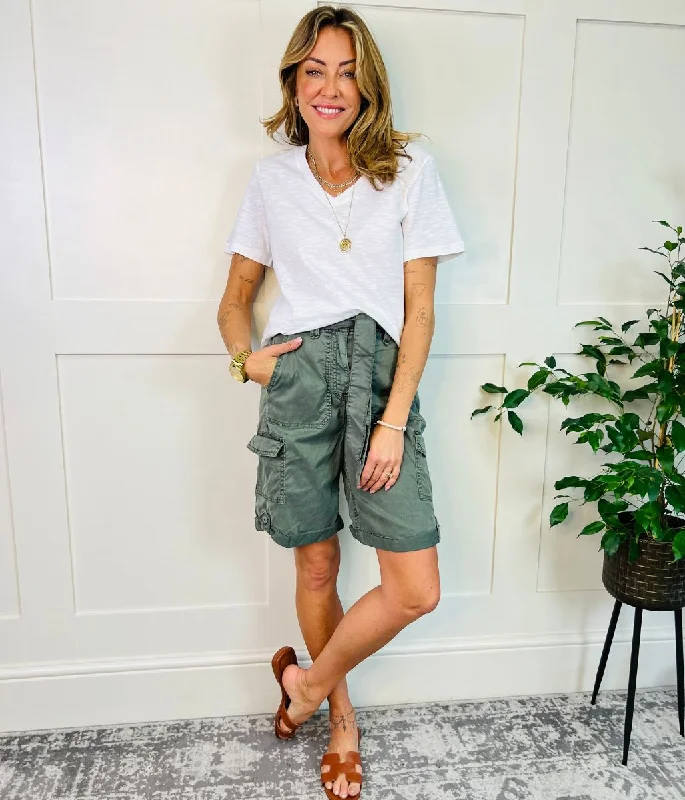 Boyfriend shorts – Relaxed, loose-fit shorts with a slightly longer inseam, often rolled up at the hem for a casual appearance.Boyfriend shorts – Relaxed, loose-fit shorts with a slightly longer inseam, often rolled up at the hem for a casual appearance.Khaki Long Cargo Shorts Boyfriend shorts – Relaxed, loose-fit shorts with a slightly longer inseam, often rolled up at the hem for a casual appearance.Boyfriend shorts – Relaxed, loose-fit shorts with a slightly longer inseam, often rolled up at the hem for a casual appearance.Khaki Long Cargo Shorts