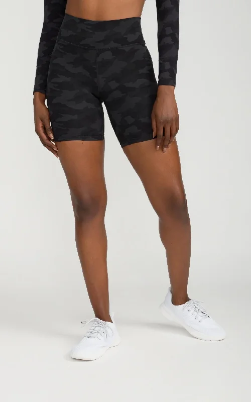 Bermuda shorts – Knee-length shorts that offer a more conservative and comfortable fit.Bermuda shorts – Knee-length shorts that offer a more conservative and comfortable fit.Bliss Biker Short 8" in Black Camo Bermuda shorts – Knee-length shorts that offer a more conservative and comfortable fit.Bermuda shorts – Knee-length shorts that offer a more conservative and comfortable fit.Bliss Biker Short 8" in Black Camo