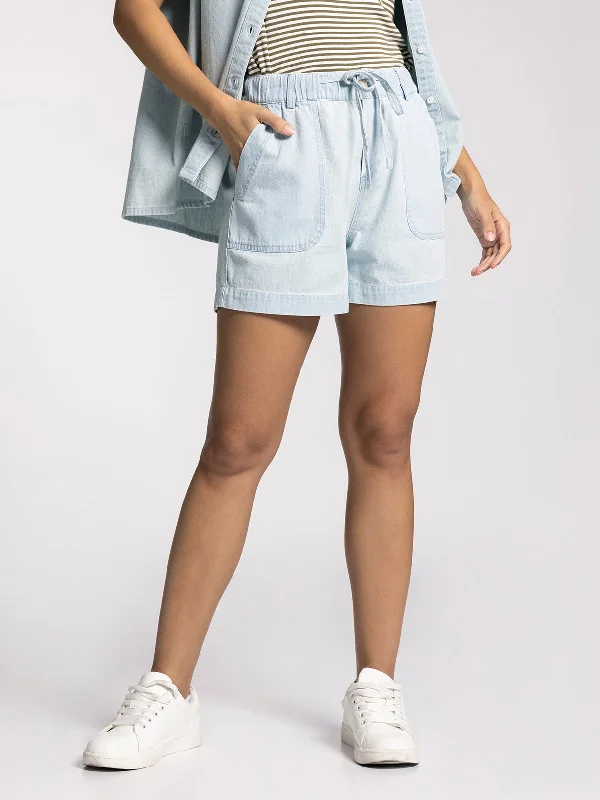 Denim shorts – Shorts made from denim fabric, often associated with a casual, summery vibe.Denim shorts – Shorts made from denim fabric, often associated with a casual, summery vibe.LANDON SHORTS