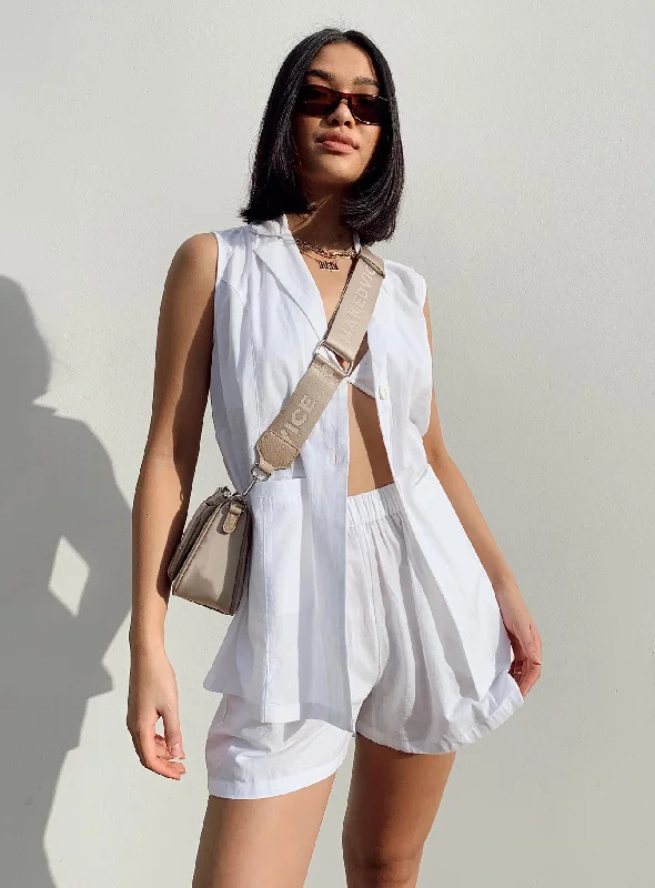 High-waisted shorts – Shorts that sit above the natural waistline for a flattering, elongating look.High-waisted shorts – Shorts that sit above the natural waistline for a flattering, elongating look.Noah Vest Set White High-waisted shorts – Shorts that sit above the natural waistline for a flattering, elongating look.High-waisted shorts – Shorts that sit above the natural waistline for a flattering, elongating look.Noah Vest Set White