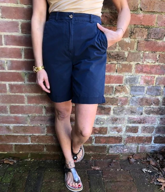 Boyfriend shorts – Relaxed, loose-fit shorts with a slightly longer inseam, often rolled up at the hem for a casual appearance.Boyfriend shorts – Relaxed, loose-fit shorts with a slightly longer inseam, often rolled up at the hem for a casual appearance.Navy Cotton Chino Shorts Boyfriend shorts – Relaxed, loose-fit shorts with a slightly longer inseam, often rolled up at the hem for a casual appearance.Boyfriend shorts – Relaxed, loose-fit shorts with a slightly longer inseam, often rolled up at the hem for a casual appearance.Navy Cotton Chino Shorts