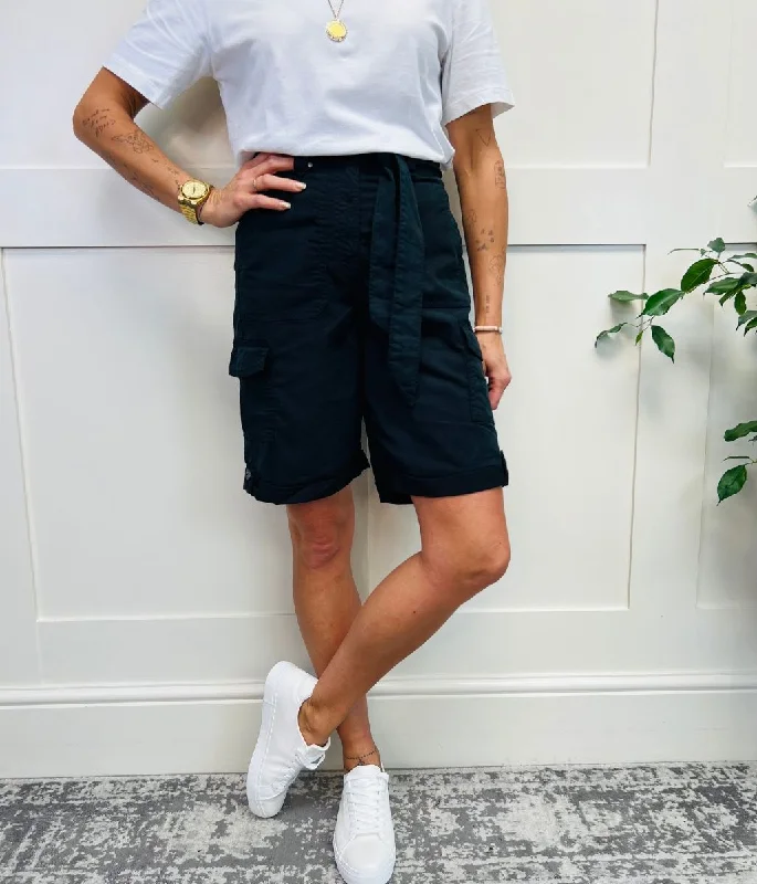 Bermuda shorts – Knee-length shorts that offer a more conservative and comfortable fit.Bermuda shorts – Knee-length shorts that offer a more conservative and comfortable fit.Black Long Cargo Shorts 6,22, 24 Bermuda shorts – Knee-length shorts that offer a more conservative and comfortable fit.Bermuda shorts – Knee-length shorts that offer a more conservative and comfortable fit.Black Long Cargo Shorts 6,22, 24