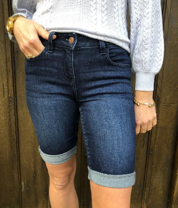 Paperbag waist shorts – Shorts with a gathered, elastic waist and often a belt, creating a relaxed and stylish fit.Paperbag waist shorts – Shorts with a gathered, elastic waist and often a belt, creating a relaxed and stylish fit.Dark Denim Knee Length Shorts Paperbag waist shorts – Shorts with a gathered, elastic waist and often a belt, creating a relaxed and stylish fit.Paperbag waist shorts – Shorts with a gathered, elastic waist and often a belt, creating a relaxed and stylish fit.Dark Denim Knee Length Shorts