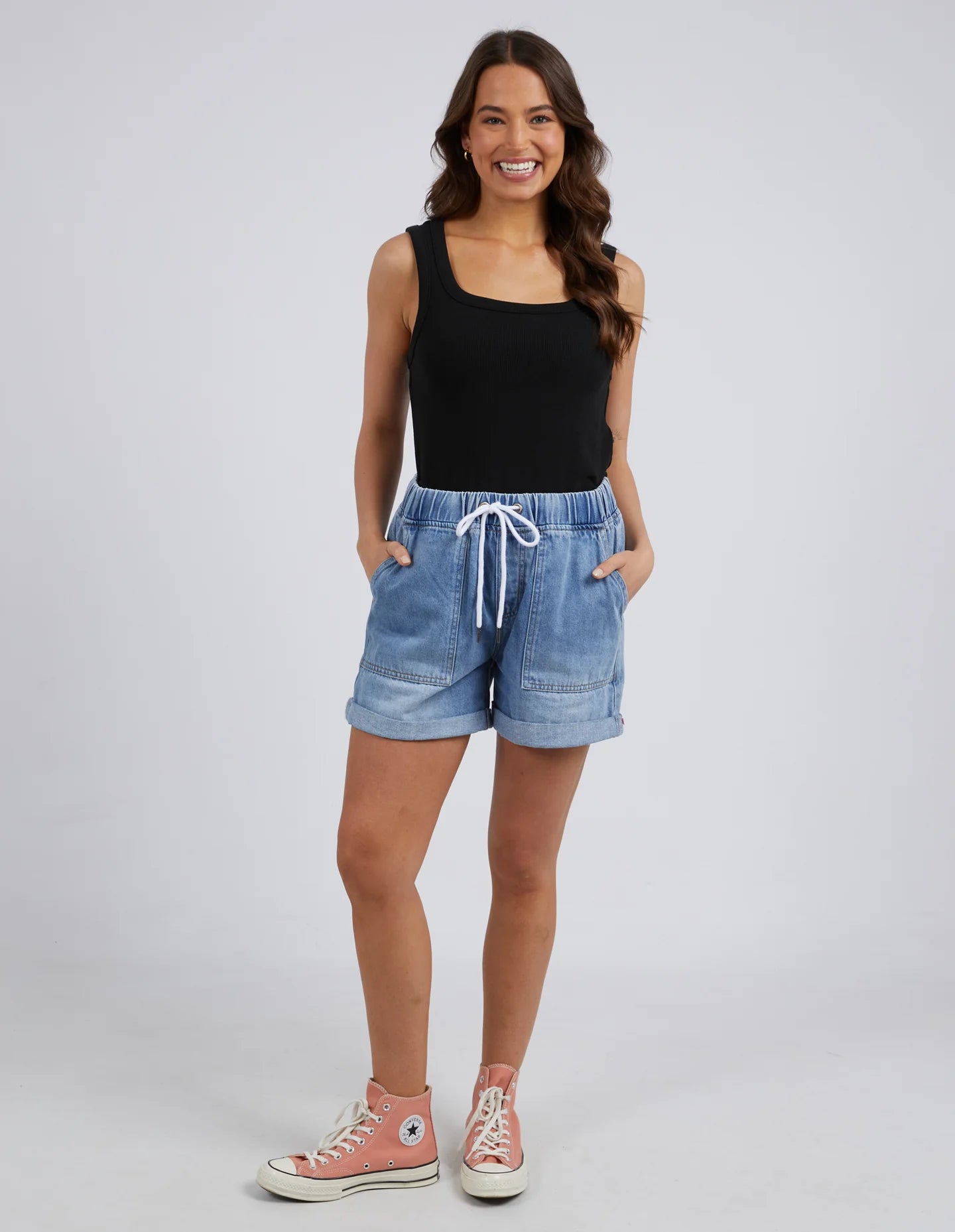 Paperbag waist shorts – Shorts with a gathered, elastic waist and often a belt, creating a relaxed and stylish fit.Paperbag waist shorts – Shorts with a gathered, elastic waist and often a belt, creating a relaxed and stylish fit.Elm Emma Relaxed Denim Short Paperbag waist shorts – Shorts with a gathered, elastic waist and often a belt, creating a relaxed and stylish fit.Paperbag waist shorts – Shorts with a gathered, elastic waist and often a belt, creating a relaxed and stylish fit.Elm Emma Relaxed Denim Short
