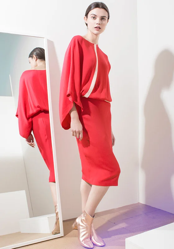 Wrap dress – Dress that wraps around the body and ties at the waist, creating a flattering and adjustable fit.Wrap dress – Dress that wraps around the body and ties at the waist, creating a flattering and adjustable fit.Caroline Kilkenny Venus Draped Dress, Raspberry Wrap dress – Dress that wraps around the body and ties at the waist, creating a flattering and adjustable fit.Wrap dress – Dress that wraps around the body and ties at the waist, creating a flattering and adjustable fit.Caroline Kilkenny Venus Draped Dress, Raspberry