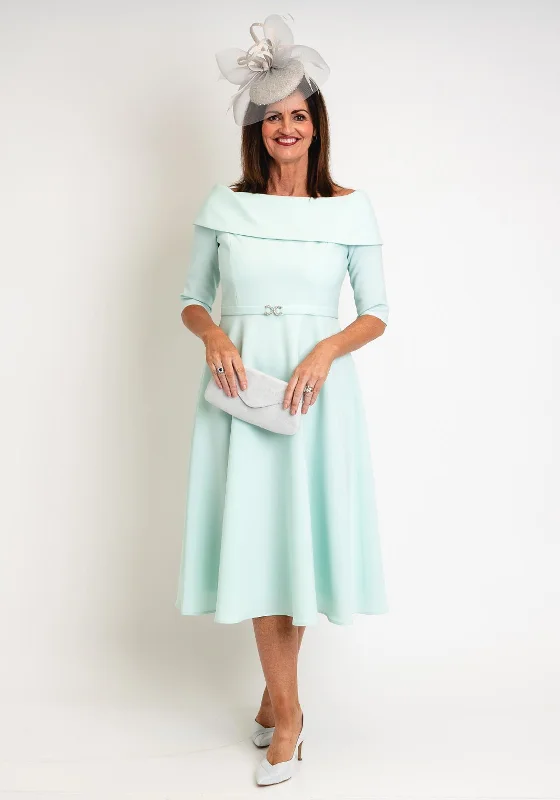 Mini dress – Short dress that usually ends above the knee, often casual or party wear.Mini dress – Short dress that usually ends above the knee, often casual or party wear.Claudia C Lambrusco Boat Neckline Dress, Mint Mini dress – Short dress that usually ends above the knee, often casual or party wear.Mini dress – Short dress that usually ends above the knee, often casual or party wear.Claudia C Lambrusco Boat Neckline Dress, Mint