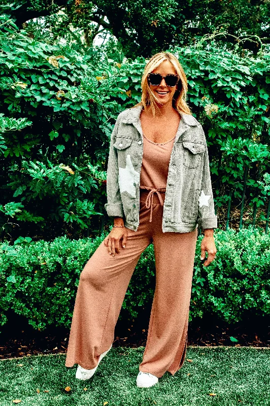 Straight-leg trousers – Trousers with a consistent width from hip to ankle, not tapered or flared.Straight-leg trousers – Trousers with a consistent width from hip to ankle, not tapered or flared.Straight-leg trousers – Trousers with a consistent width from hip to ankle, not tapered or flared.Day Party Side Slit Pant Ballet Straight-leg trousers – Trousers with a consistent width from hip to ankle, not tapered or flared.Straight-leg trousers – Trousers with a consistent width from hip to ankle, not tapered or flared.Straight-leg trousers – Trousers with a consistent width from hip to ankle, not tapered or flared.Day Party Side Slit Pant Ballet