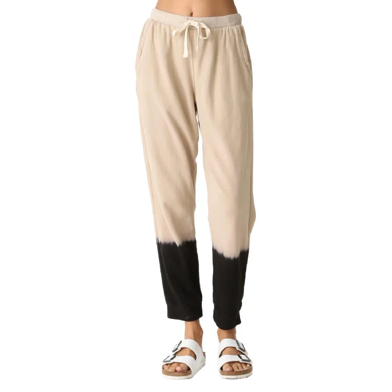 Tapered trousers – Trousers that narrow toward the ankle, creating a more fitted, streamlined look.Tapered trousers – Trousers that narrow toward the ankle, creating a more fitted, streamlined look.Tapered trousers – Trousers that narrow toward the ankle, creating a more fitted, streamlined look.Harbor Sweatpants In Beachwood/onyx Tapered trousers – Trousers that narrow toward the ankle, creating a more fitted, streamlined look.Tapered trousers – Trousers that narrow toward the ankle, creating a more fitted, streamlined look.Tapered trousers – Trousers that narrow toward the ankle, creating a more fitted, streamlined look.Harbor Sweatpants In Beachwood/onyx