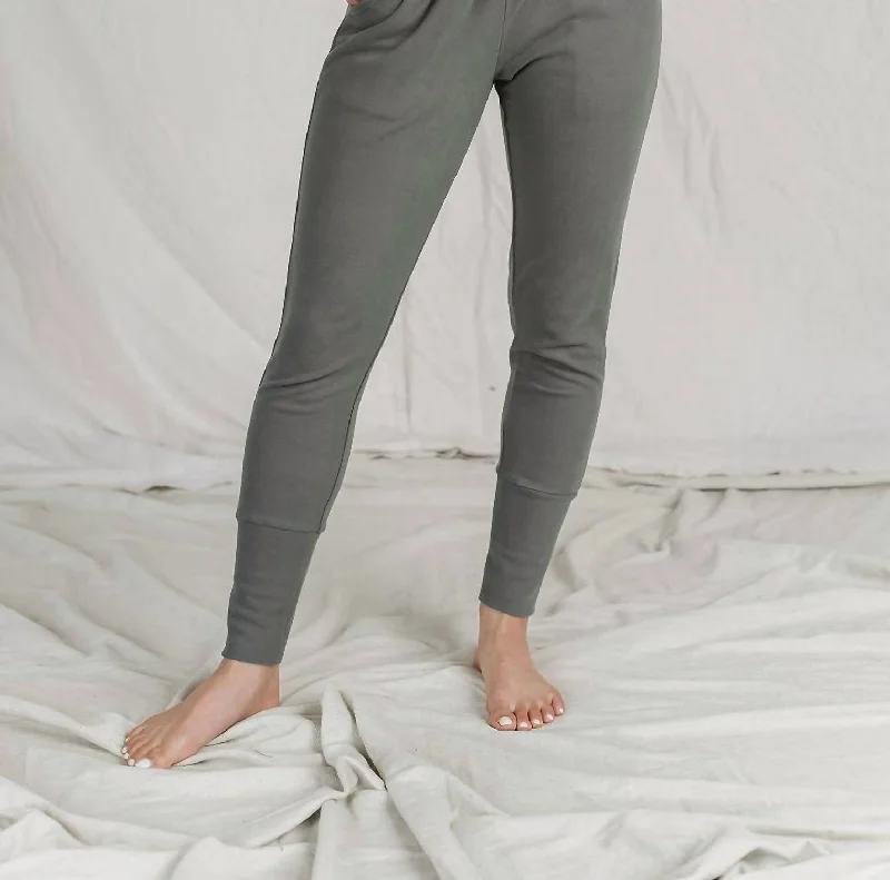 Chinos – Casual, often cotton trousers with a slightly tapered or straight-leg fit, great for everyday wear.Chinos – Casual, often cotton trousers with a slightly tapered or straight-leg fit, great for everyday wear.Chinos – Casual, often cotton trousers with a slightly tapered or straight-leg fit, great for everyday wear.Performance Fleece Joggers In Wanderlust Chinos – Casual, often cotton trousers with a slightly tapered or straight-leg fit, great for everyday wear.Chinos – Casual, often cotton trousers with a slightly tapered or straight-leg fit, great for everyday wear.Chinos – Casual, often cotton trousers with a slightly tapered or straight-leg fit, great for everyday wear.Performance Fleece Joggers In Wanderlust