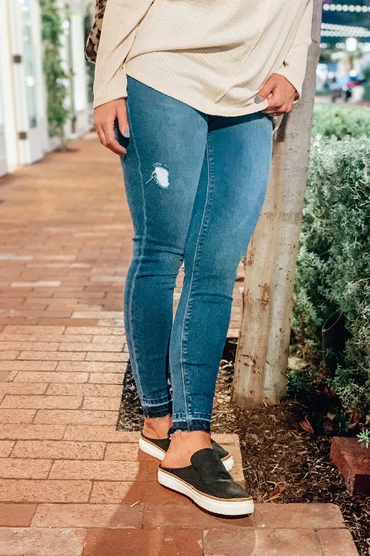Denim trousers – Made from denim fabric, often resembling jeans but styled as more formal trousers.Denim trousers – Made from denim fabric, often resembling jeans but styled as more formal trousers.Denim trousers – Made from denim fabric, often resembling jeans but styled as more formal trousers.Spanx Distressed Skinnies Medium Denim Denim trousers – Made from denim fabric, often resembling jeans but styled as more formal trousers.Denim trousers – Made from denim fabric, often resembling jeans but styled as more formal trousers.Denim trousers – Made from denim fabric, often resembling jeans but styled as more formal trousers.Spanx Distressed Skinnies Medium Denim