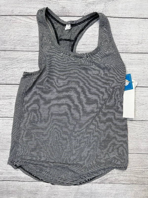 Zip-front vest – Vest with a front zipper closureZip-front vest – Vest with a front zipper closureAthletic Tank Top By Lululemon Size: 2 Zip-front vest – Vest with a front zipper closureZip-front vest – Vest with a front zipper closureAthletic Tank Top By Lululemon Size: 2