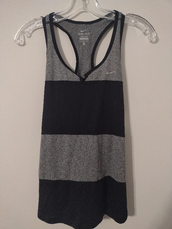 Cropped vest – Shortened length, typically above the waistCropped vest – Shortened length, typically above the waistAthletic Tank Top By Nike Size: M Cropped vest – Shortened length, typically above the waistCropped vest – Shortened length, typically above the waistAthletic Tank Top By Nike Size: M