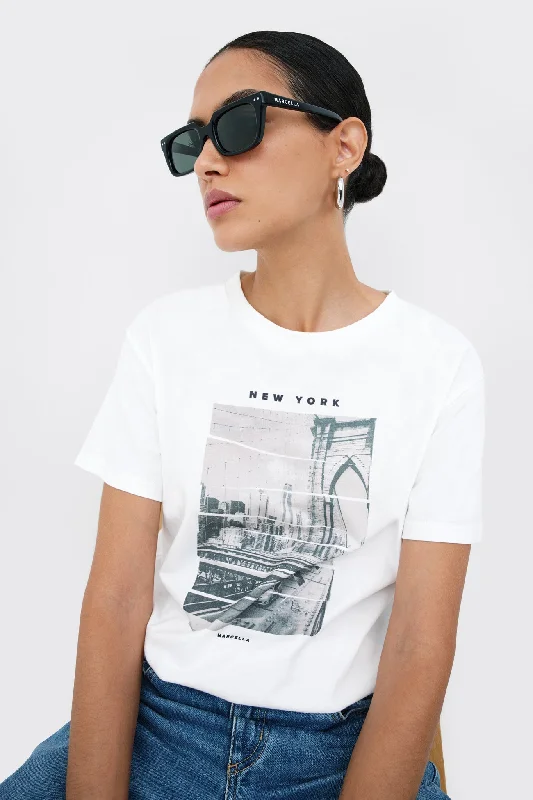 Fitted – Snug, form-fitting styleFitted – Snug, form-fitting styleBrooklyn Bridge Graphic Tee Fitted – Snug, form-fitting styleFitted – Snug, form-fitting styleBrooklyn Bridge Graphic Tee