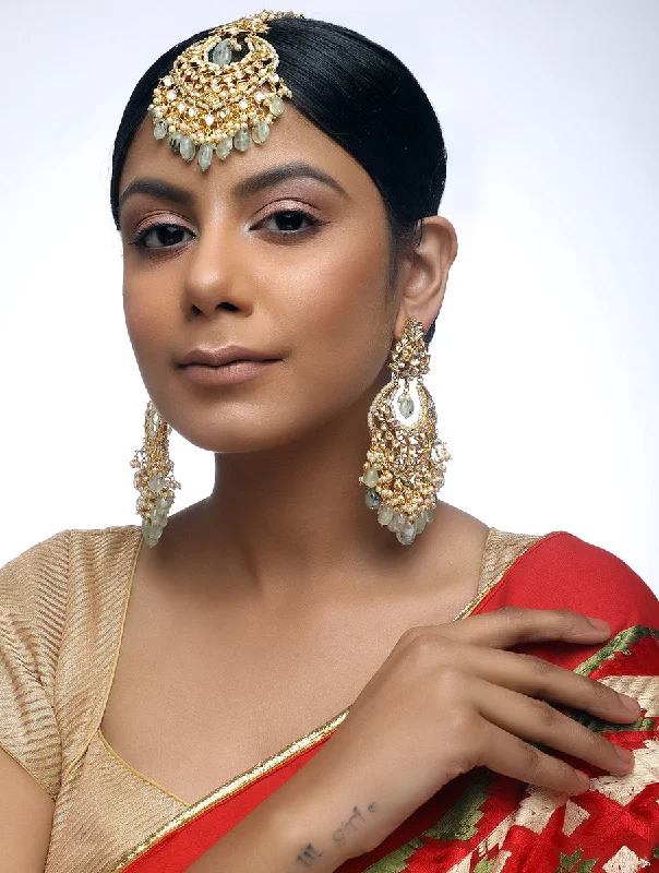 Cap sleeve – Short sleeve that covers only the shoulderCap sleeve – Short sleeve that covers only the shoulderKundan Teeka With Earrings - MRR171 Cap sleeve – Short sleeve that covers only the shoulderCap sleeve – Short sleeve that covers only the shoulderKundan Teeka With Earrings - MRR171