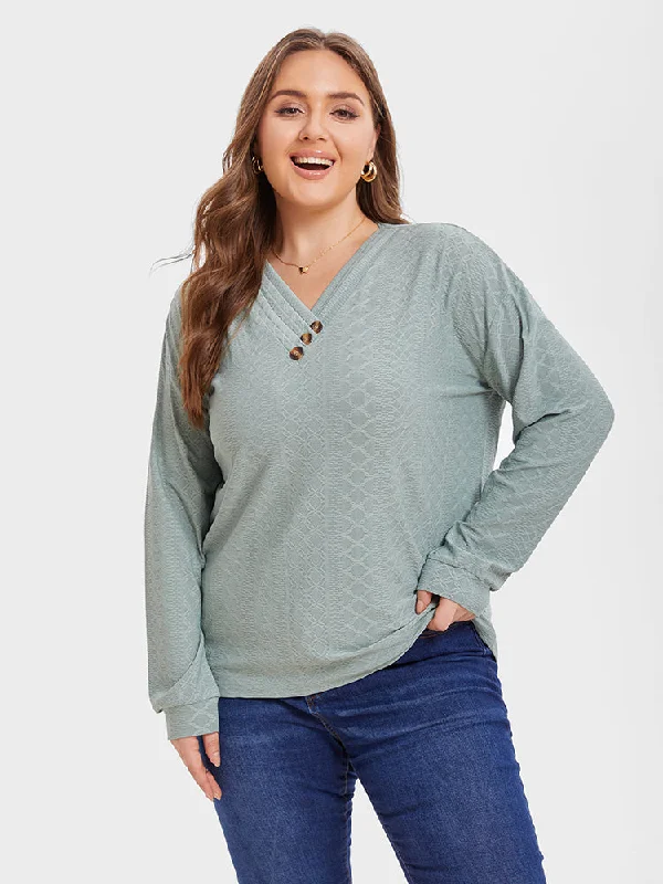 Banded hem – T-shirt with a stitched or elastic band at the bottomBanded hem – T-shirt with a stitched or elastic band at the bottomV Neck Solid Button Detail Tee Banded hem – T-shirt with a stitched or elastic band at the bottomBanded hem – T-shirt with a stitched or elastic band at the bottomV Neck Solid Button Detail Tee