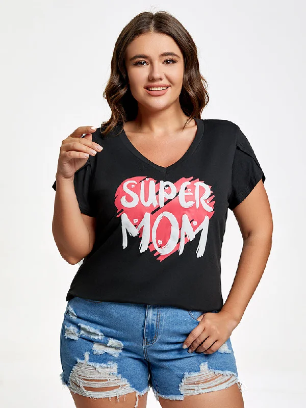 Ringer – T-shirt with contrasting colored trim around the neckline and sleevesRinger – T-shirt with contrasting colored trim around the neckline and sleevesPlus Super Mom Tulip Sleeve Graphic Tee