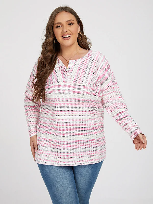 Tunic – Longer T-shirt, often reaching the hips or thighs, worn as a tunic topTunic – Longer T-shirt, often reaching the hips or thighs, worn as a tunic topPlus Colorblock Striped V Neck Button Tee