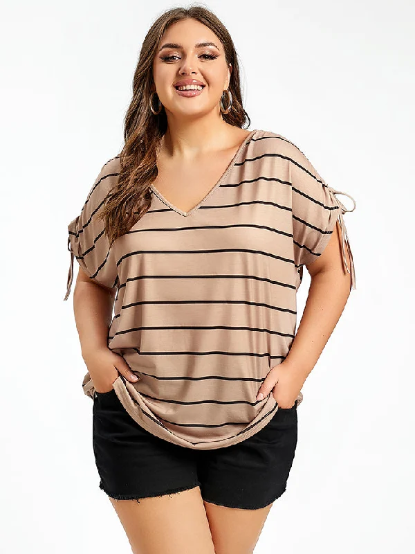 Cap sleeve – Short sleeve that covers only the shoulderCap sleeve – Short sleeve that covers only the shoulderPlus Striped V-Neck Batwing Sleeve Tee Cap sleeve – Short sleeve that covers only the shoulderCap sleeve – Short sleeve that covers only the shoulderPlus Striped V-Neck Batwing Sleeve Tee