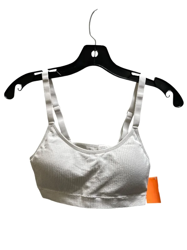 Back-closure sports bra – Sports bra with a hook-and-eye closure at the back for adjustable fit and ease of wear.Back-closure sports bra – Sports bra with a hook-and-eye closure at the back for adjustable fit and ease of wear.Athletic Bra By Calvin Klein In White, Size: M Back-closure sports bra – Sports bra with a hook-and-eye closure at the back for adjustable fit and ease of wear.Back-closure sports bra – Sports bra with a hook-and-eye closure at the back for adjustable fit and ease of wear.Athletic Bra By Calvin Klein In White, Size: M