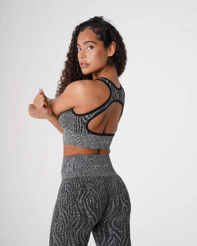 Padded sports bra – Sports bra with soft, removable padding for extra comfort and shape.Padded sports bra – Sports bra with soft, removable padding for extra comfort and shape.Black Speckled Zebra Eclipse Seamless Bra Padded sports bra – Sports bra with soft, removable padding for extra comfort and shape.Padded sports bra – Sports bra with soft, removable padding for extra comfort and shape.Black Speckled Zebra Eclipse Seamless Bra