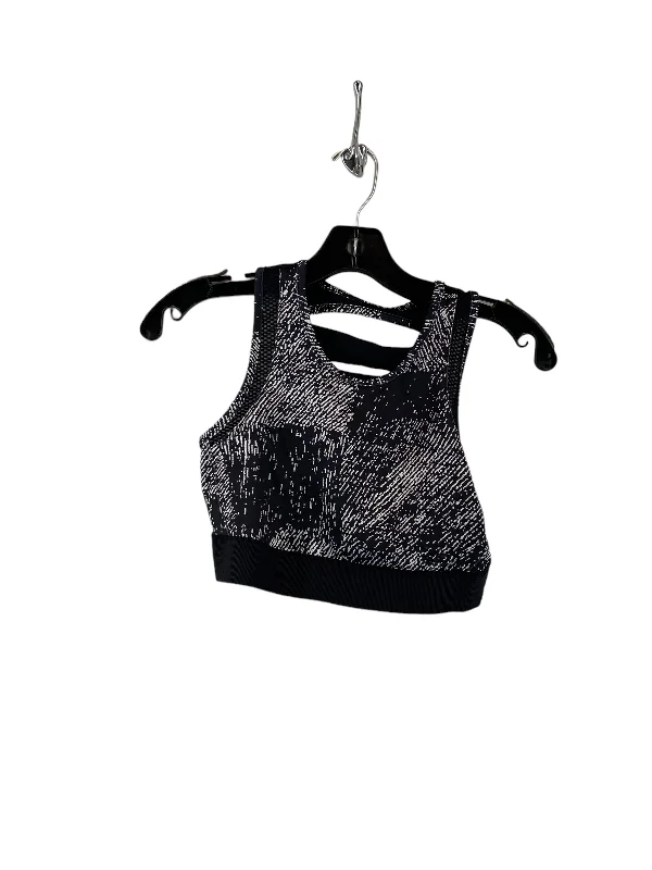 Wireless sports bra – Sports bra without underwire, offering more comfort and flexibility for a wide range of activities.Wireless sports bra – Sports bra without underwire, offering more comfort and flexibility for a wide range of activities.Black & White Athletic Bra Champion, Size M Wireless sports bra – Sports bra without underwire, offering more comfort and flexibility for a wide range of activities.Wireless sports bra – Sports bra without underwire, offering more comfort and flexibility for a wide range of activities.Black & White Athletic Bra Champion, Size M