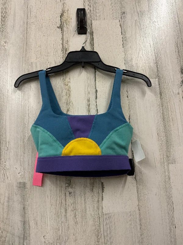 Criss-cross strap sports bra – Sports bra with straps that cross over at the back, providing extra support and a stylish look.Criss-cross strap sports bra – Sports bra with straps that cross over at the back, providing extra support and a stylish look.Blue Athletic Bra Lspace, Size Xs Criss-cross strap sports bra – Sports bra with straps that cross over at the back, providing extra support and a stylish look.Criss-cross strap sports bra – Sports bra with straps that cross over at the back, providing extra support and a stylish look.Blue Athletic Bra Lspace, Size Xs