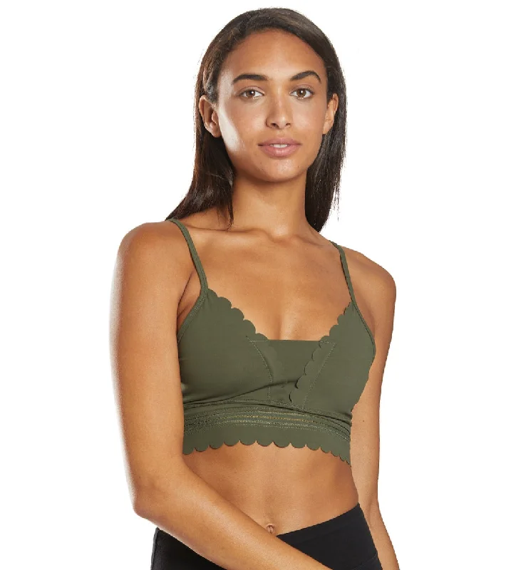 Racerback sports bra – Sports bra with a back design that features straps that meet in a "V" or "Y" shape, offering better shoulder mobility.Racerback sports bra – Sports bra with a back design that features straps that meet in a "V" or "Y" shape, offering better shoulder mobility.Free People Movement Genesis Yoga Sports Bra Army Racerback sports bra – Sports bra with a back design that features straps that meet in a "V" or "Y" shape, offering better shoulder mobility.Racerback sports bra – Sports bra with a back design that features straps that meet in a "V" or "Y" shape, offering better shoulder mobility.Free People Movement Genesis Yoga Sports Bra Army
