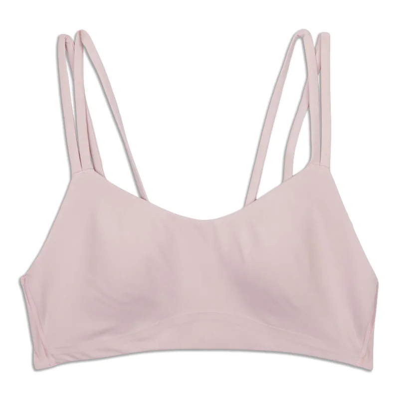 Breathable sports bra – Sports bra made from lightweight, moisture-wicking fabrics to keep the body cool and dry.Breathable sports bra – Sports bra made from lightweight, moisture-wicking fabrics to keep the body cool and dry.Like a Cloud Bra B/C - Resale Breathable sports bra – Sports bra made from lightweight, moisture-wicking fabrics to keep the body cool and dry.Breathable sports bra – Sports bra made from lightweight, moisture-wicking fabrics to keep the body cool and dry.Like a Cloud Bra B/C - Resale