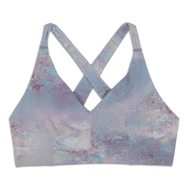 Criss-cross strap sports bra – Sports bra with straps that cross over at the back, providing extra support and a stylish look.Criss-cross strap sports bra – Sports bra with straps that cross over at the back, providing extra support and a stylish look.lululemon Lab Deep-V Bra - Resale Criss-cross strap sports bra – Sports bra with straps that cross over at the back, providing extra support and a stylish look.Criss-cross strap sports bra – Sports bra with straps that cross over at the back, providing extra support and a stylish look.lululemon Lab Deep-V Bra - Resale