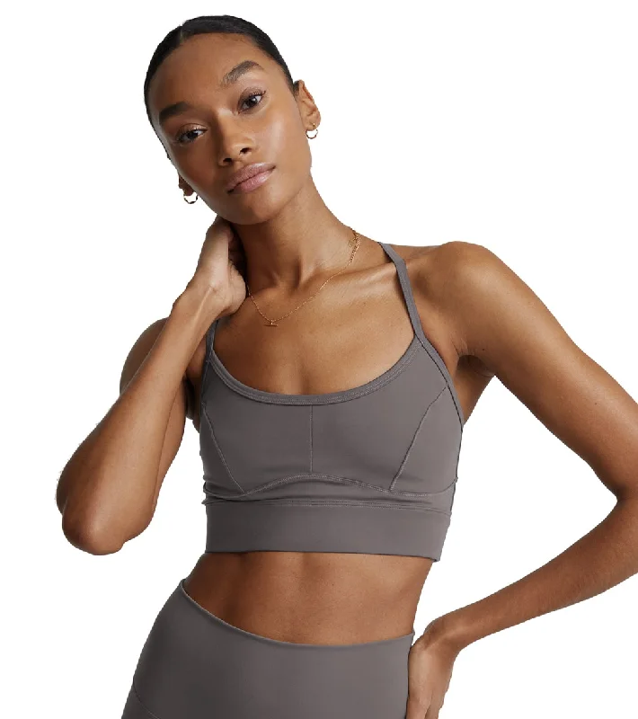 Padded sports bra – Sports bra with soft, removable padding for extra comfort and shape.Padded sports bra – Sports bra with soft, removable padding for extra comfort and shape.Varley Always Irena Bra Deep Charcoal Padded sports bra – Sports bra with soft, removable padding for extra comfort and shape.Padded sports bra – Sports bra with soft, removable padding for extra comfort and shape.Varley Always Irena Bra Deep Charcoal