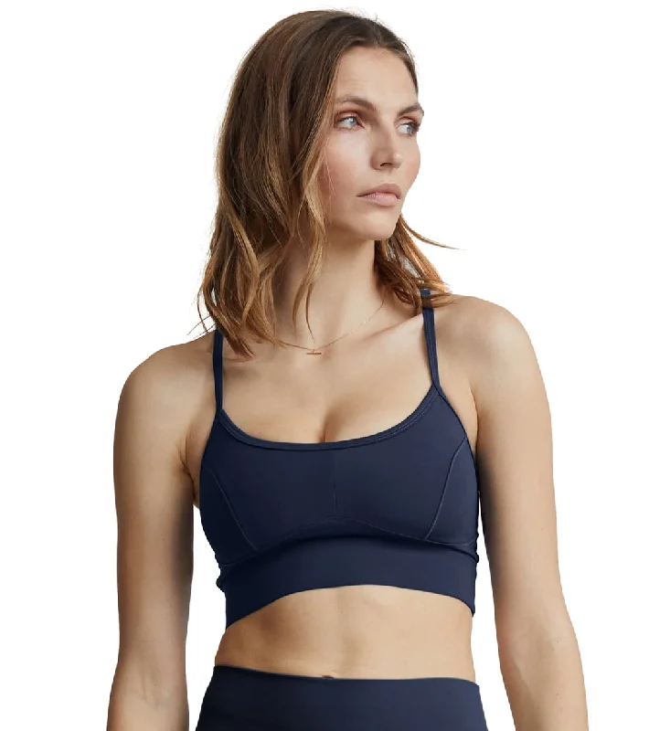 Yoga sports bra – Lightweight and comfortable sports bra designed specifically for yoga, offering gentle support.Yoga sports bra – Lightweight and comfortable sports bra designed specifically for yoga, offering gentle support.Varley Always Irena Bra Yoga sports bra – Lightweight and comfortable sports bra designed specifically for yoga, offering gentle support.Yoga sports bra – Lightweight and comfortable sports bra designed specifically for yoga, offering gentle support.Varley Always Irena Bra