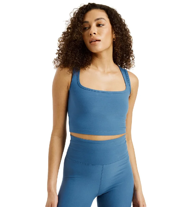 Criss-cross strap sports bra – Sports bra with straps that cross over at the back, providing extra support and a stylish look.Criss-cross strap sports bra – Sports bra with straps that cross over at the back, providing extra support and a stylish look.Year of Ours Diana Bra Tide Blue Criss-cross strap sports bra – Sports bra with straps that cross over at the back, providing extra support and a stylish look.Criss-cross strap sports bra – Sports bra with straps that cross over at the back, providing extra support and a stylish look.Year of Ours Diana Bra Tide Blue